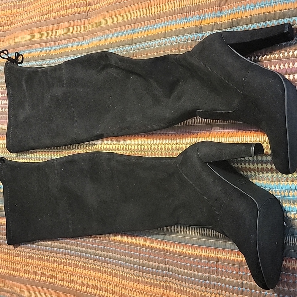 Steve Madden suede boots